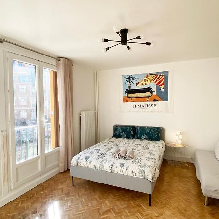 Paris: Agreable Chambre D'Un Grand Artiste Apartment Exterior foto