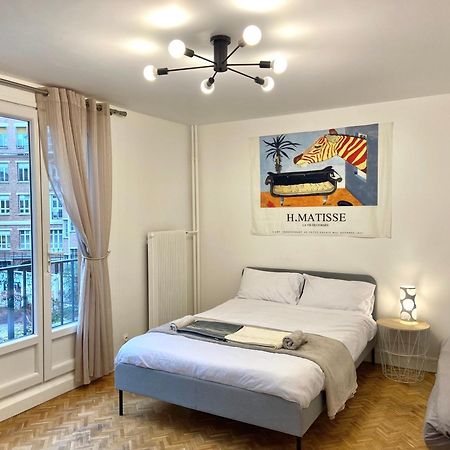 Paris: Agreable Chambre D'Un Grand Artiste Apartment Exterior foto